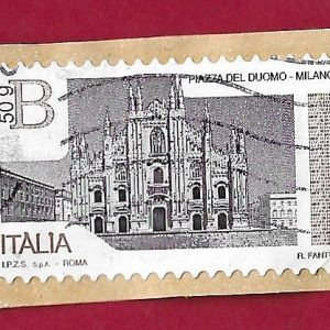 FRANCOBOLLO ITALIA 2016 YT  3681 usato  ” Piazze d’Italia – PIAZZA DEL DUOMO – MILANO B 50G” €1,20